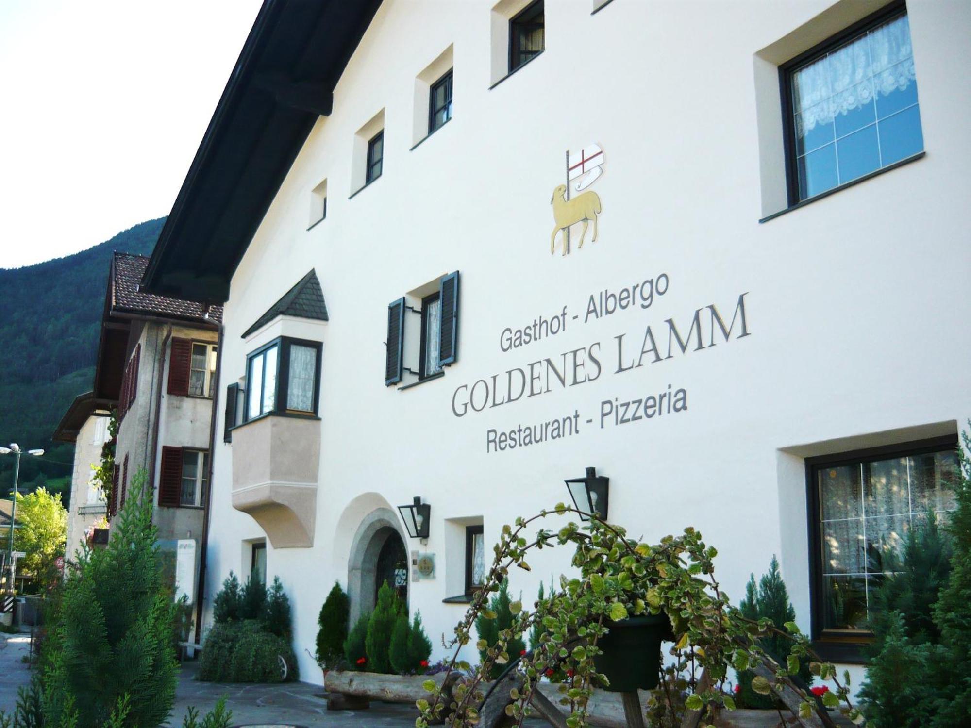 Gasthof Goldenes Lamm Vahrn Экстерьер фото