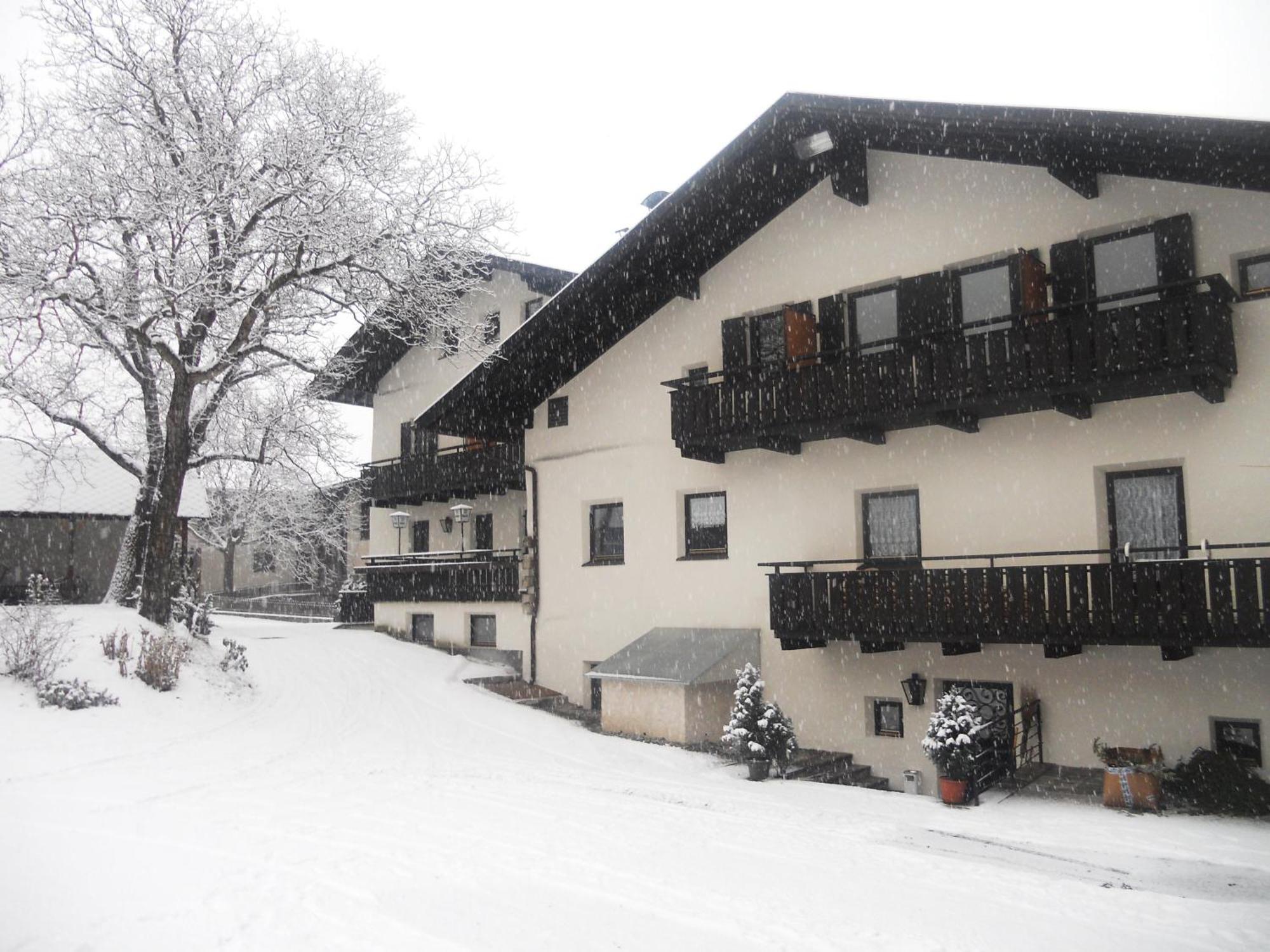 Gasthof Goldenes Lamm Vahrn Экстерьер фото