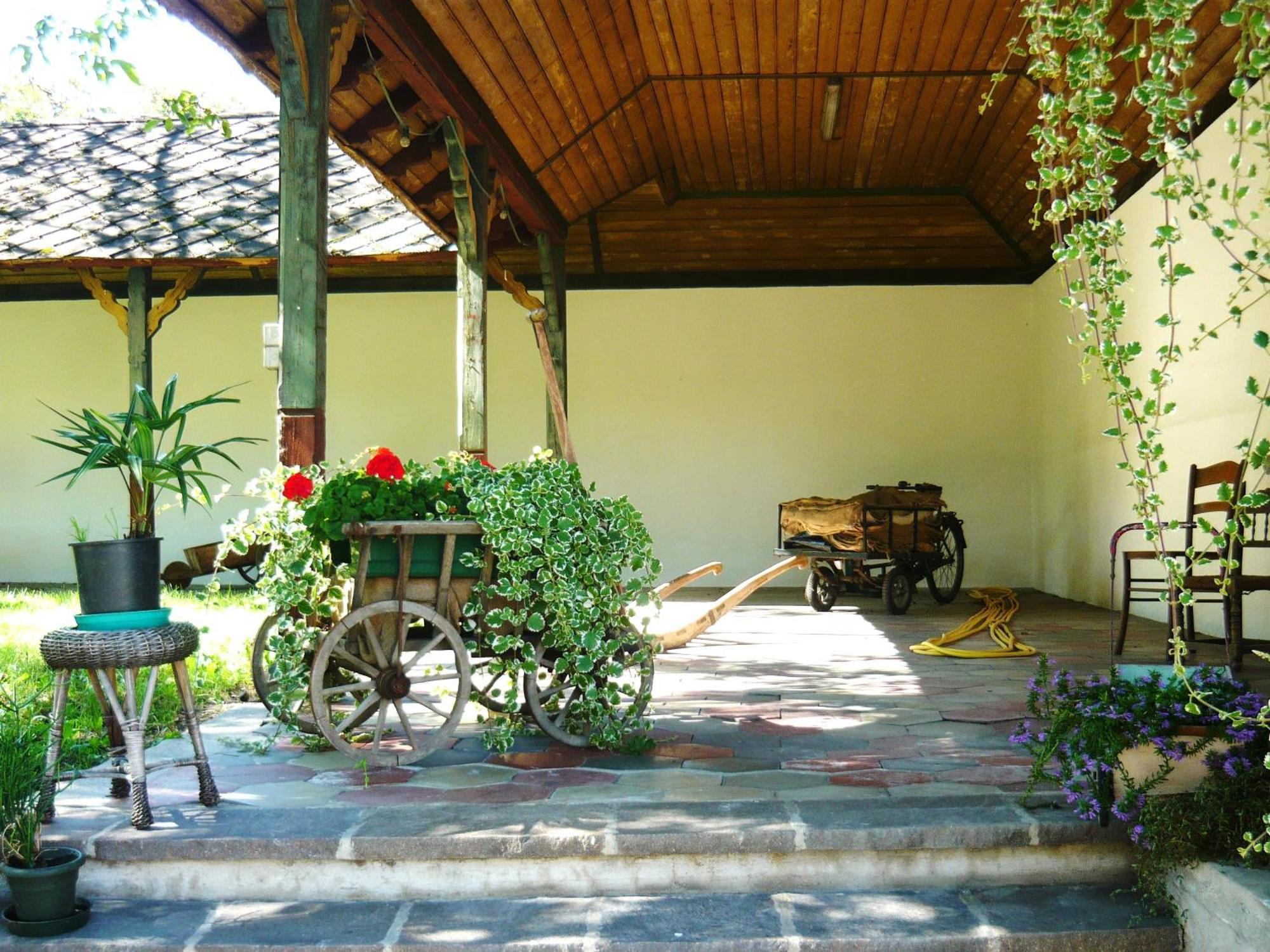 Gasthof Goldenes Lamm Vahrn Экстерьер фото