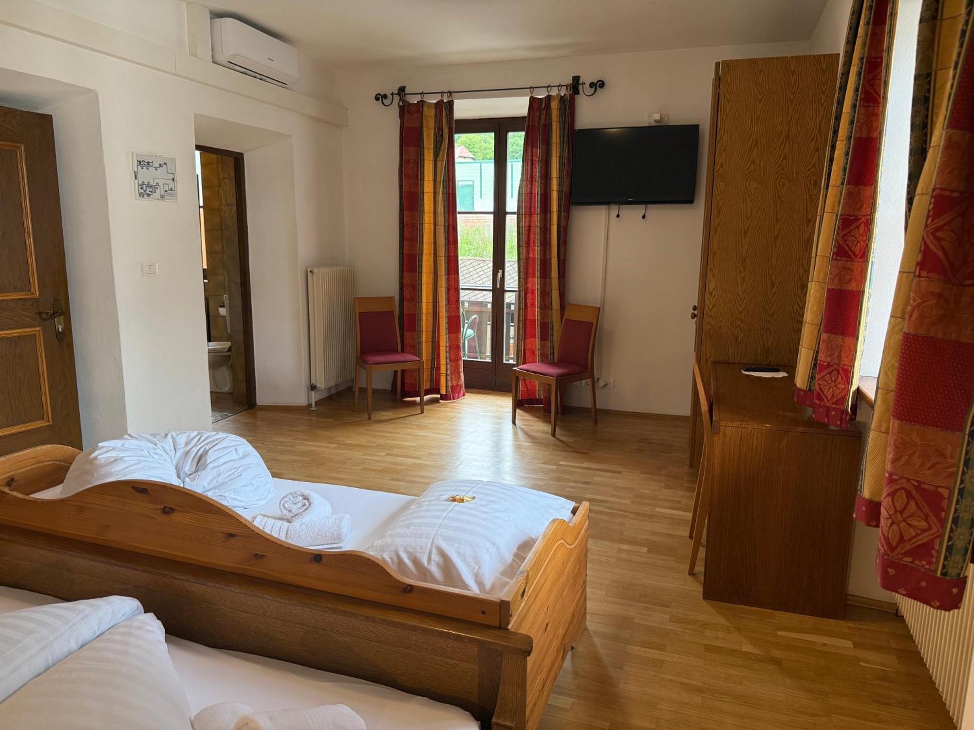 Gasthof Goldenes Lamm Vahrn Номер фото