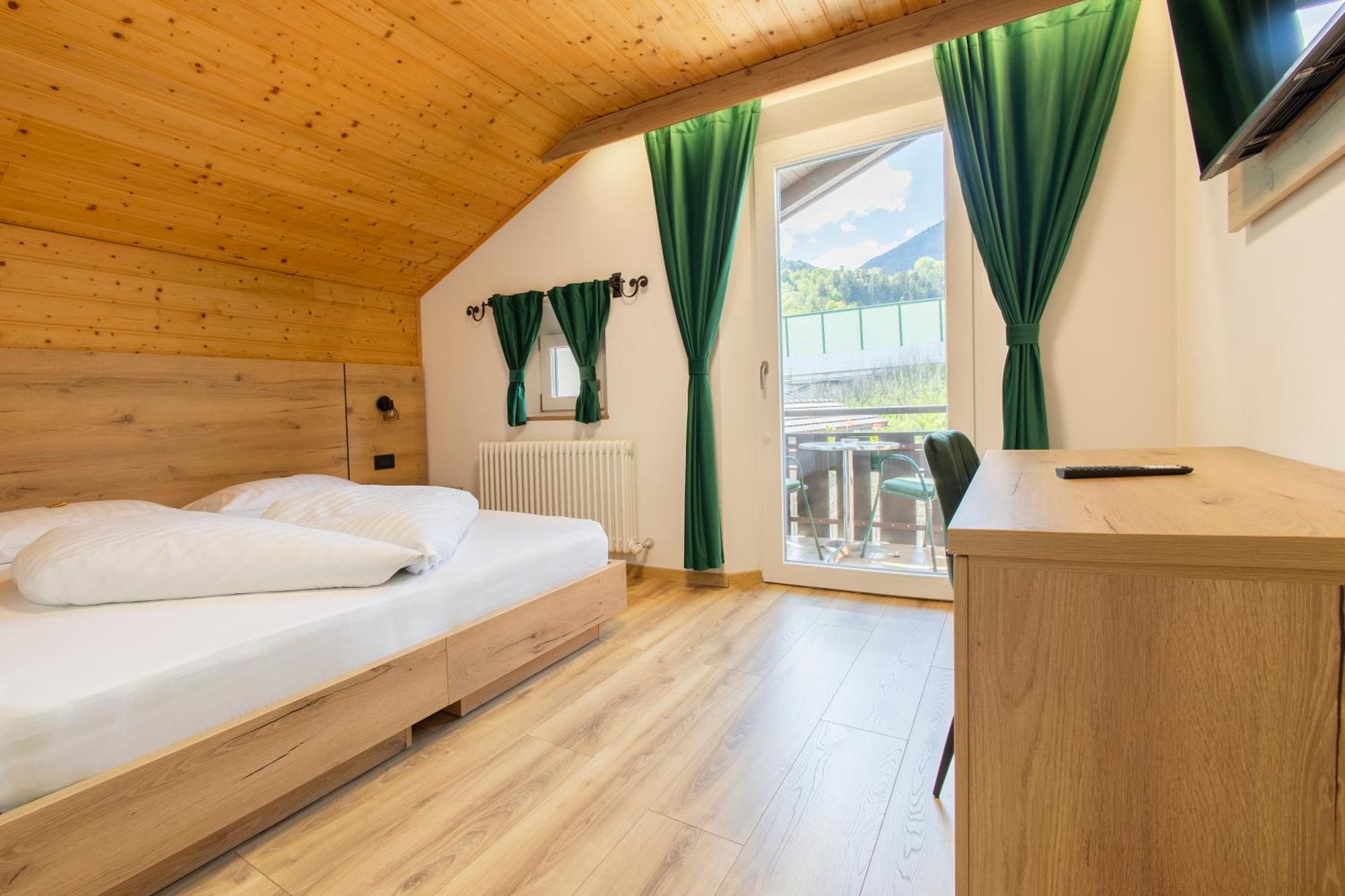 Gasthof Goldenes Lamm Vahrn Экстерьер фото